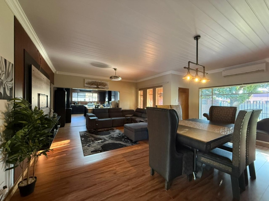 4 Bedroom Property for Sale in Naudeville Free State